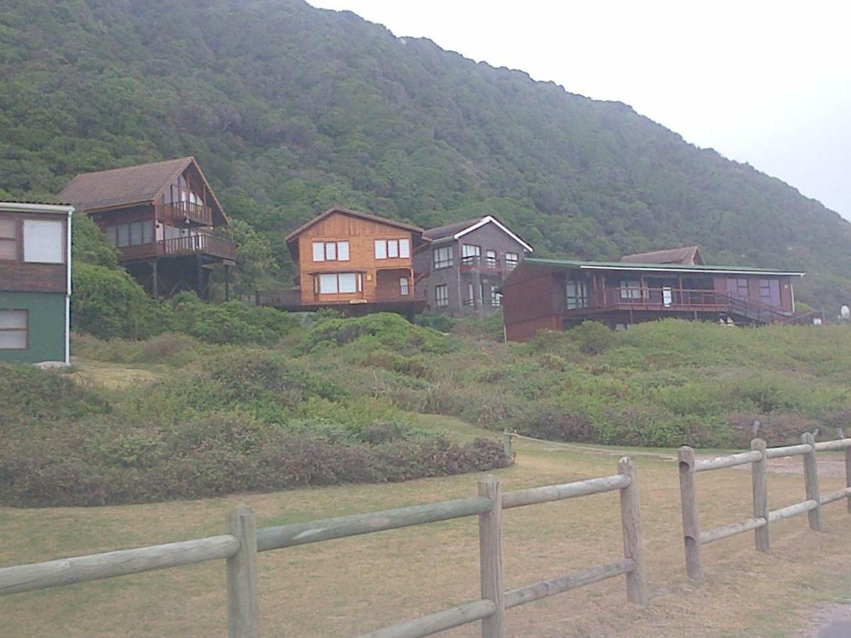 Dis Al Villa Oubosrand ภายนอก รูปภาพ